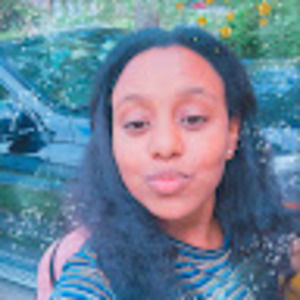 Meet your Posher, Delina